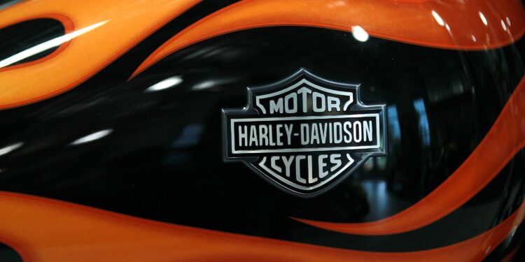 Harley-Davidson fourth-quarter profits drop