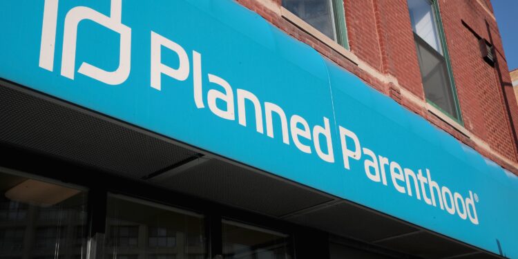 3 Wis. clinics merge into Planned Parenthood
