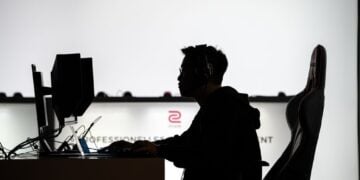 Cyber-security researcher to plead guilty