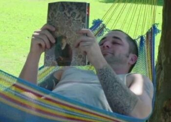 Milwaukee man jailed overseas coming home