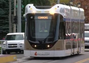 Mayor Barrett still hopeful for streetcar future