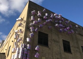 Lakefront’s lighted kegs bring cancer awareness