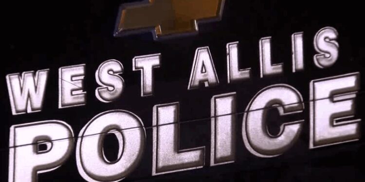 Mother accused of leaving children in hot car