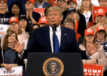 Second Screen: President Trump visit to Milwaukee and busy night downtown with Bucks game