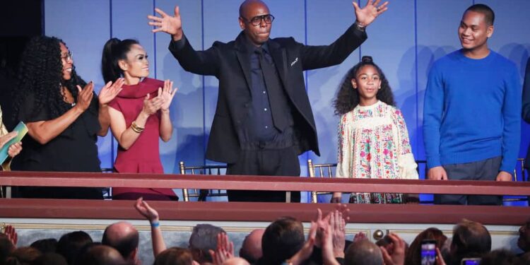 Comedian Dave Chappelle to play four shows at Pabst Theater