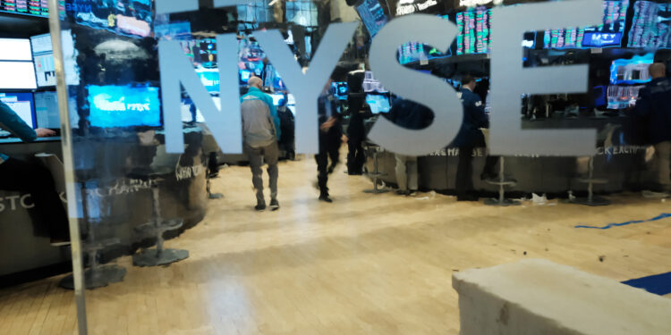 WTMJ Cares: Investors nearing retirement should be ‘patient people’ as economy recovers from coronavirus