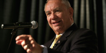 Tommy Thompson ‘upset,’ wants Wisconsin Dems & GOP to work together on coronavirus