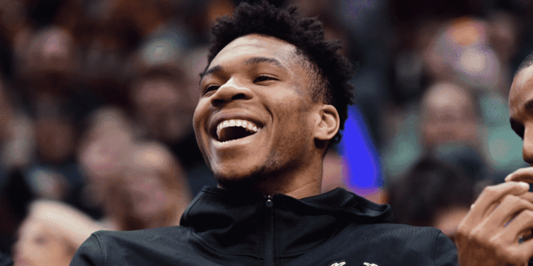 Antetokounmpo dancing, singing along to popular boy band One Direction [VIDEO]