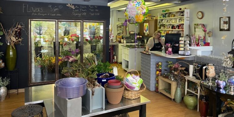 Floral shops eager to spread smiles as they welcome back customers inside their shops