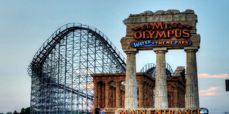 Wisconsin Dells’ resorts planning to reopen this summer, after Supreme Court decision