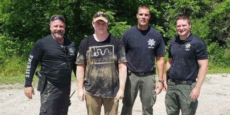 Racine deputies rescue man stuck on side of cliff