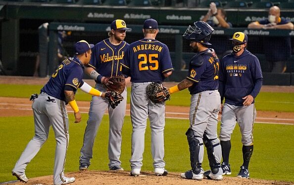 Darvish takes no-hitter into 7th, Cubs beat Brewers 4-2