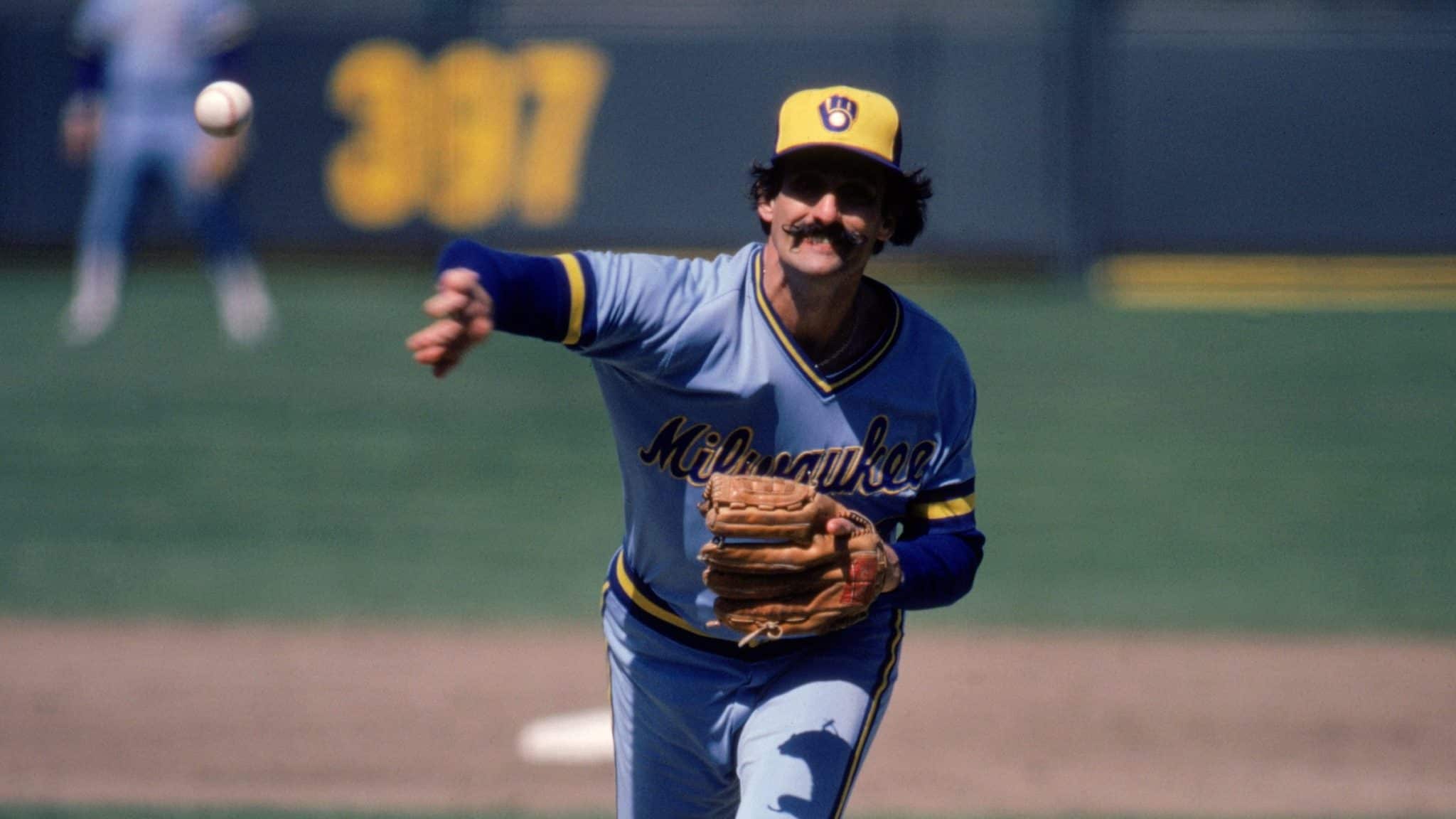 Hall of Fame reliever Rollie Fingers relives Brewers memories