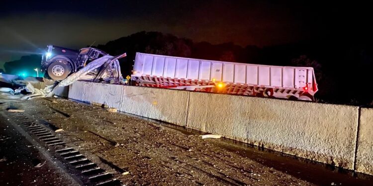 Semi driver arrested after accident blocks lanes of I-94