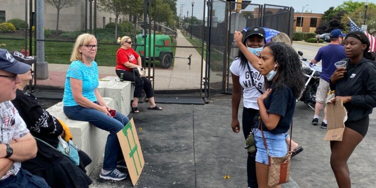 GALLERY: Protesters and supporters await President Trump in Kenosha