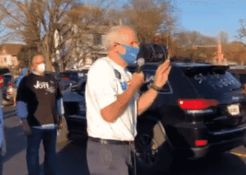 WATCH: Mayor Barrett speaks to a Biden Harris crowd in Milwaukee