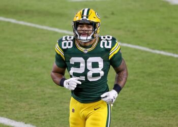 AJ Dillon runs 30 yards for his first-career Touchdown