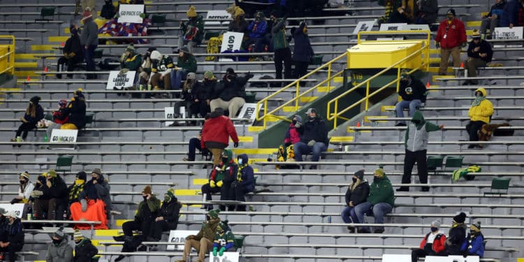 Packers inviting 6,000 season-ticket holders to NFC Divisional