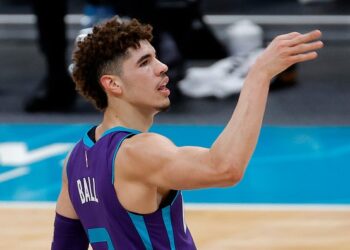 Rookie LaMelo Ball pours in career-high 27 points, Hornets top Bucks 126-114