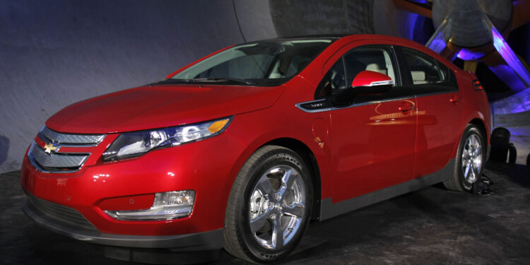 GM vehicles go all electric, is it really feasible?