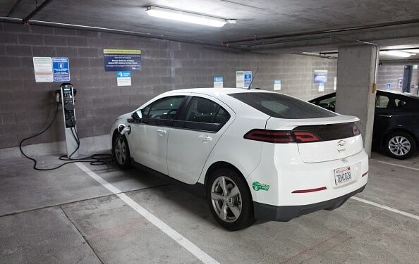 GM vehicles go all electric, is it really feasible?