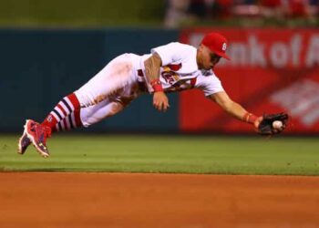 Brewers to Add Veteran Wong