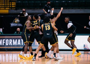 UWM Panthers keep NCAA Tournament chances alive, come back from 24-point deficit to beat Wright State