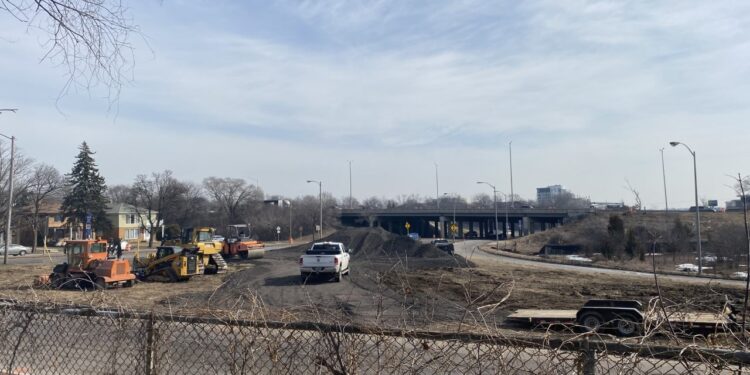 Businesses along North Avenue brace for long-term ramp closures during Zoo Interchange reconstruction
