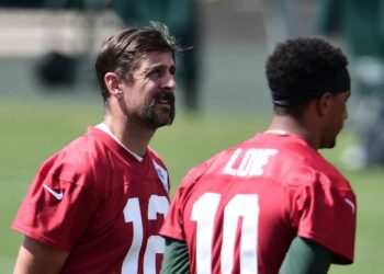 Packers committed to Rodgers for ‘foreseeable future,’ per GM Brian Gutekunst