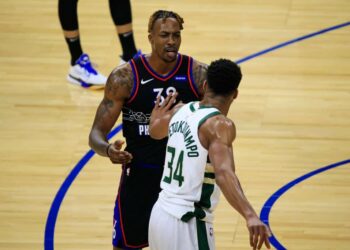Bucks inching closer to Eastern Conference top seed with 124-117 over 76ers