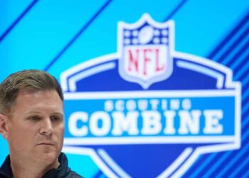 Extra Points: Swinging For the Fences