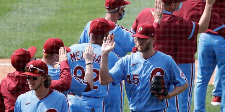 Phillies shutout Brewers 2-0, sweep the four game series