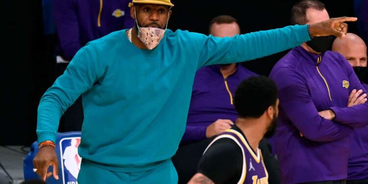 Extra Points: Royal Pains & Play-In Games