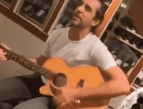 Packers QB dances, sings karaoke while voluntary workouts begin in Green Bay