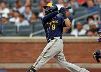 Brewers Take Game Two 5-0 over Mets to Spilt the Doubleheader
