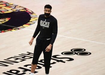 Extra Points: Giannis has to be Giannis