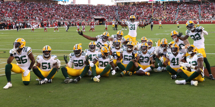 Photo Gallery:  37 seconds? No problem! Green Bay takes care of business in week 3