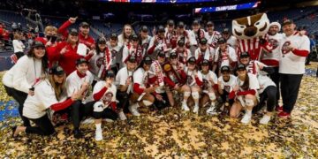 LISTEN: Badgers volleyball coach Kelly Sheffield joins Wisconsin’s Afternoon News