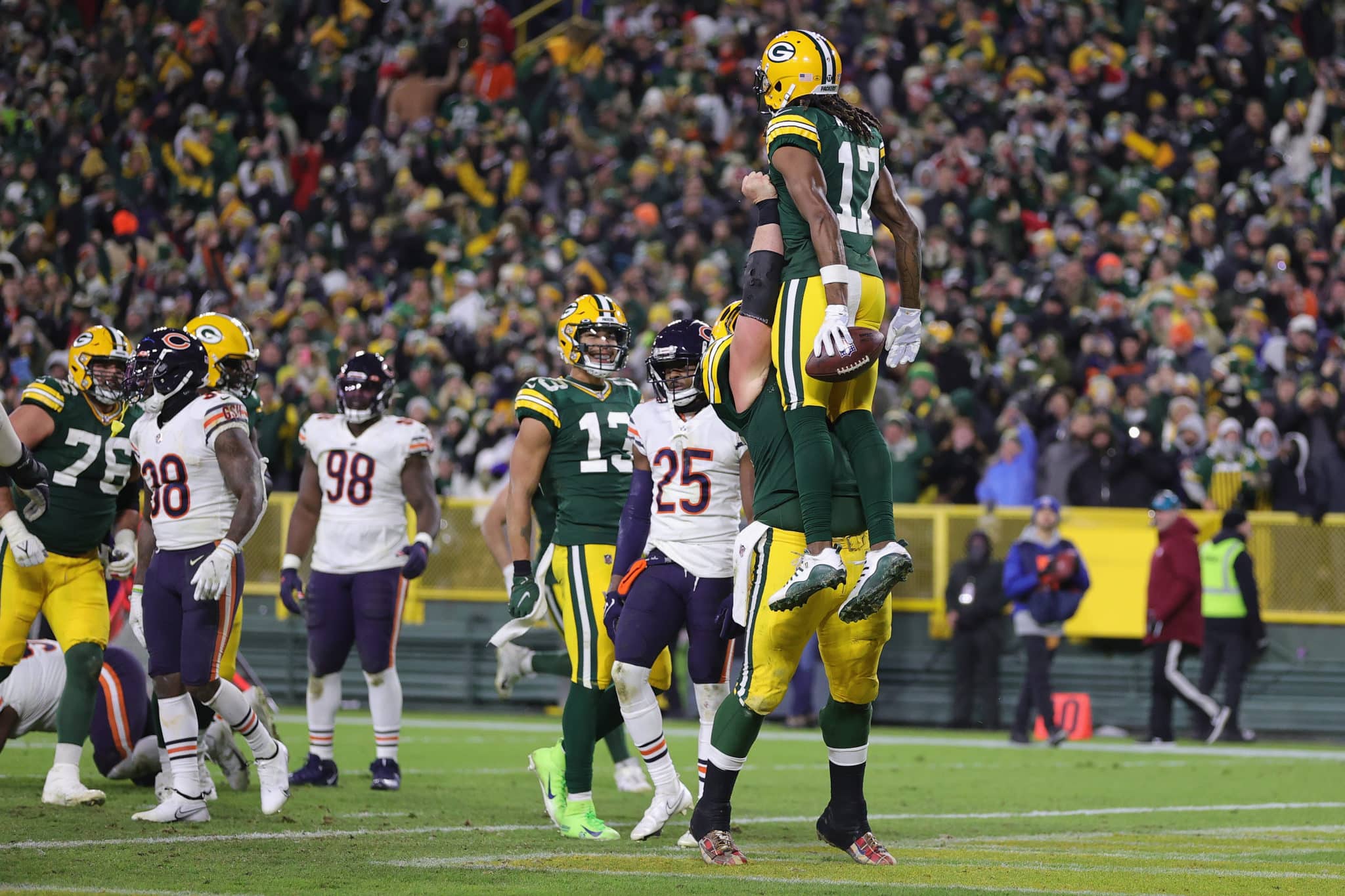 Packers turn the tides, beat Bears on SNF - WTMJ