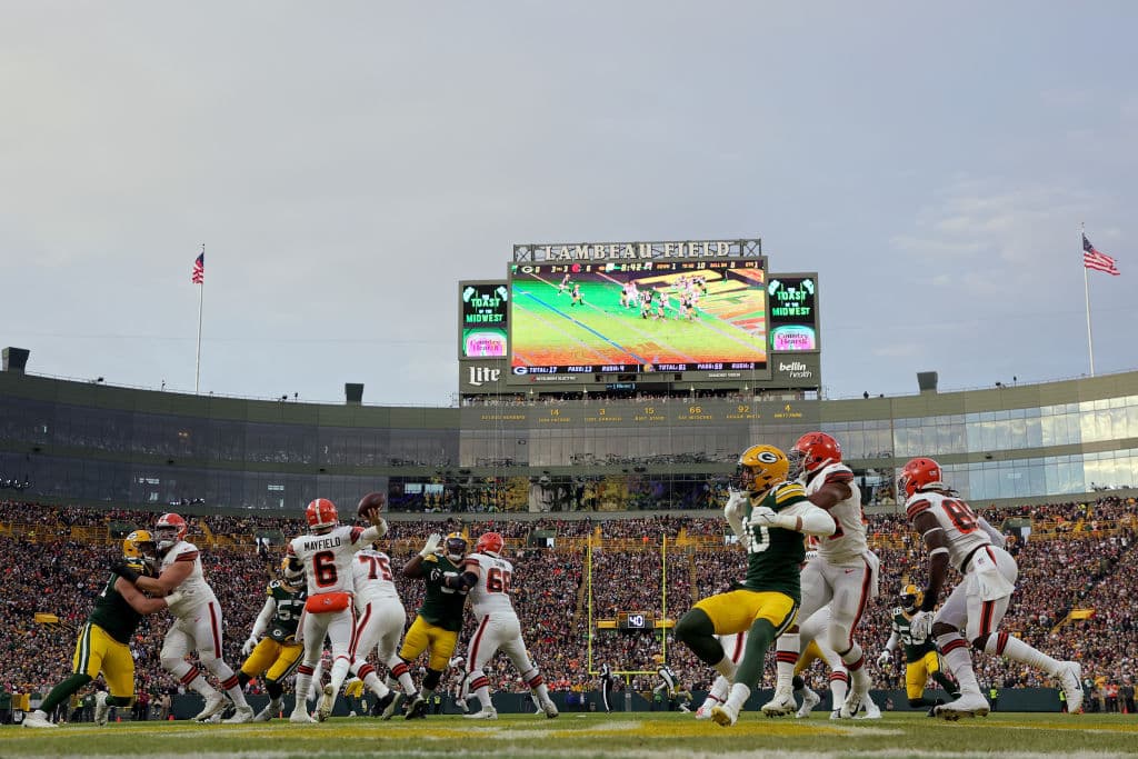 Browns-Packers Final Score: Cleveland's Christmas comeback falls short,  24-22 - Dawgs By Nature