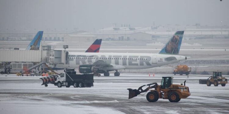 Special crews working to keep runways clear at Milwaukee Mitchell International Airport