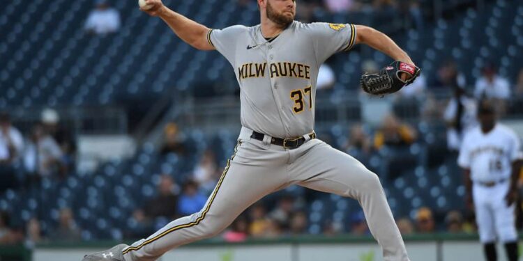 Brewers fall to the Pirates 8-7, After Backup catcher Perez’s 3 HRs