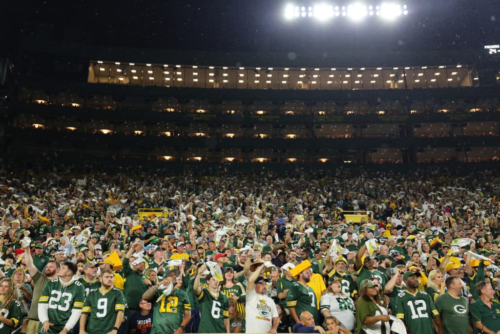 GALLERY: Packers season ends in stunning upset at Lambeau Field - WTMJ