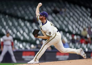 Brewers' playoff hopes end despite 6-5 win over Diamondbacks