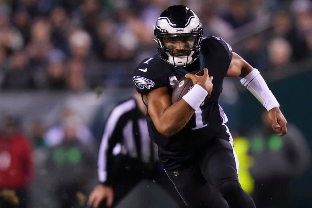 Jalen Hurts-led Eagles rush for 363 yards in victory over Packers -  National Football Post