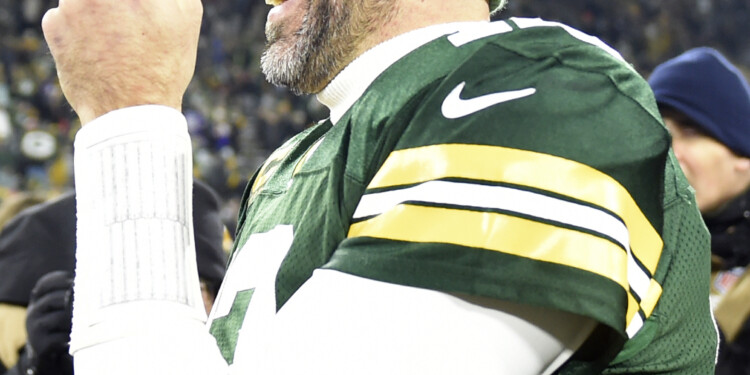 Rodgers, Packers look to keep on rolling