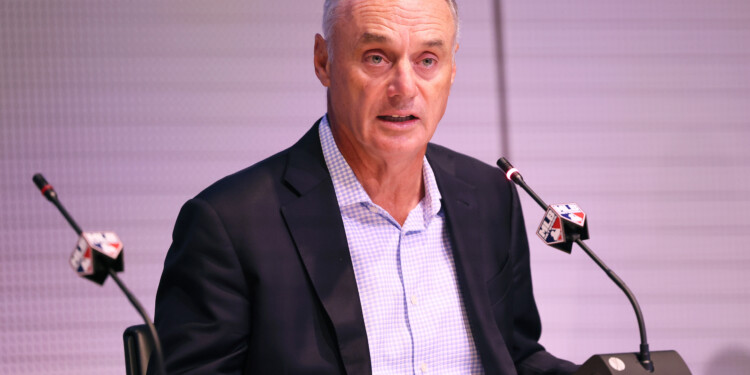 Extra Points: Commissioner Manfred, please end baseball blackouts