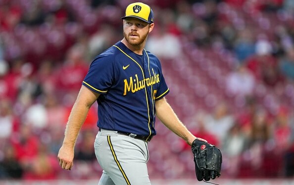 Burnes calling pitches, who’s on the roster, and more in Brewers Weekly