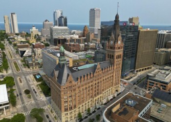 Milwaukee bankruptcy avoidance plan clears Wisconsin Legislature