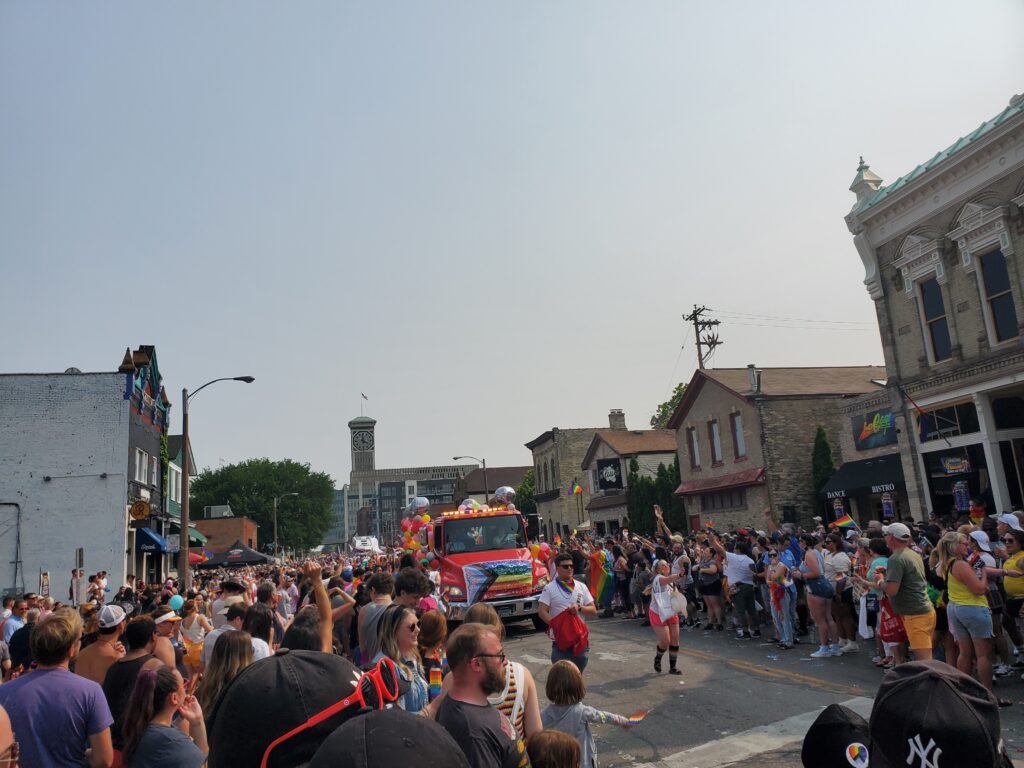 Thousands attend Milwaukee Pride Parade WTMJ